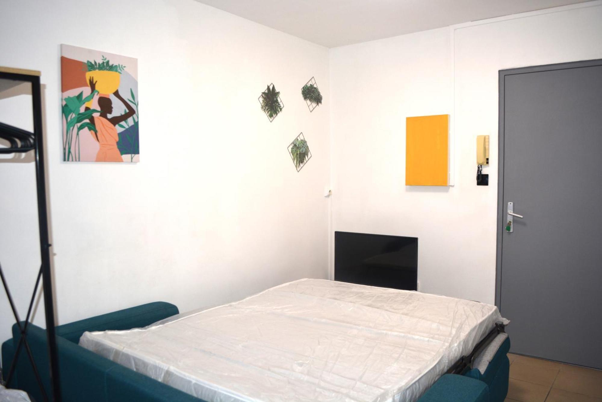 Comme Chez Soi - Studio Tout Equipe - By Sister Home Saint-Denis Exterior photo